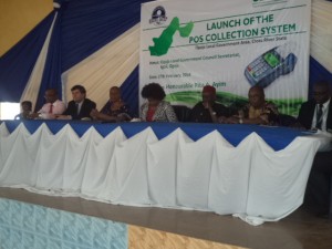 Hon Rose Ayim, Chairman, Ogoja LG (middle), the flanked by the Paramount Ruler of Ogoja during the launch