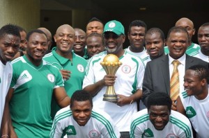 Governor Imoke and the Eaglets 