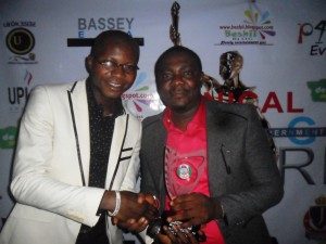 President, Student Union Government, Unical (left) and Mr. Jessy Ejemot (right) after the later received the Award of Excellence from the SUG in Calabar yesterday