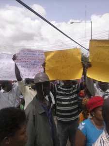 The Bakassi returnees protesting at the governor's office this morning