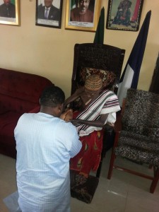 Prince Goddy Jedy Agba receiving the blessing of the Paramount Ruler of Yakurr, Obol Lopon during the consultative visit