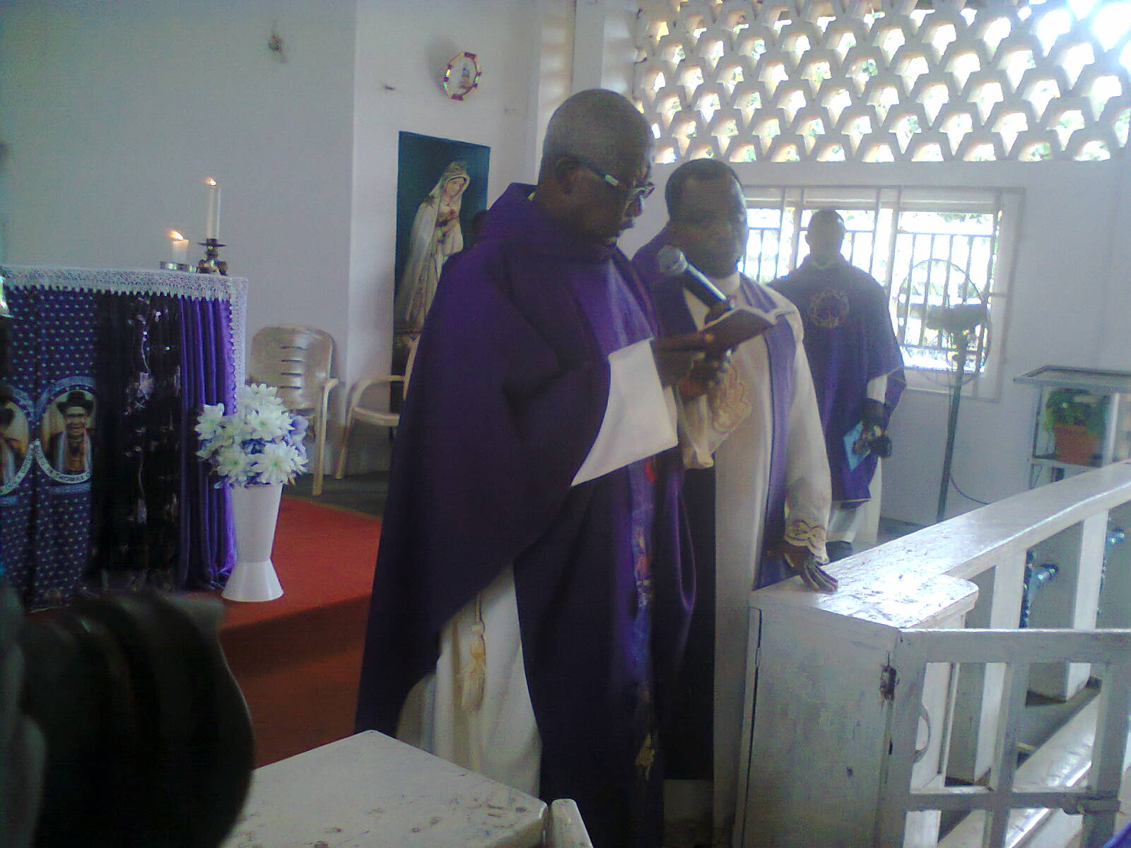 Vicar General preaching to the congregation