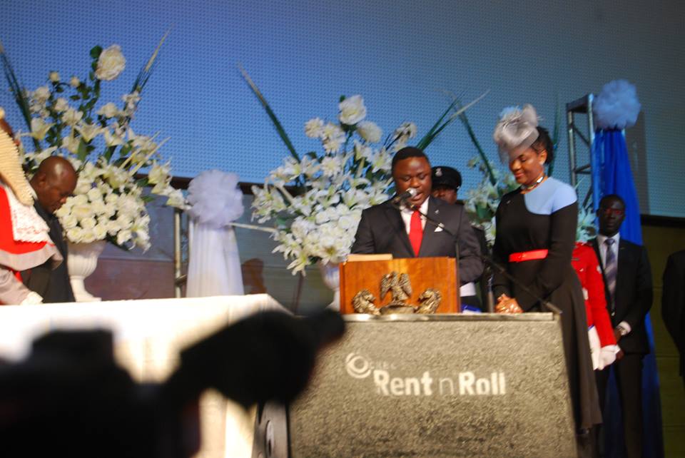 Governor Ben Ayade reading his inaugural speech