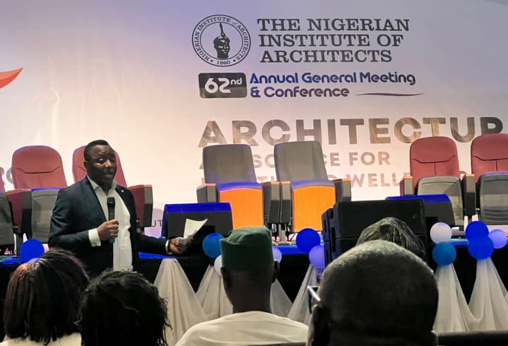 Omoyele Sowore, AAC presidential Candidate in the 2023 general elections addressing the 62nd AGM of the Nigerian Institute of Architects at the Calabar International Convention Center