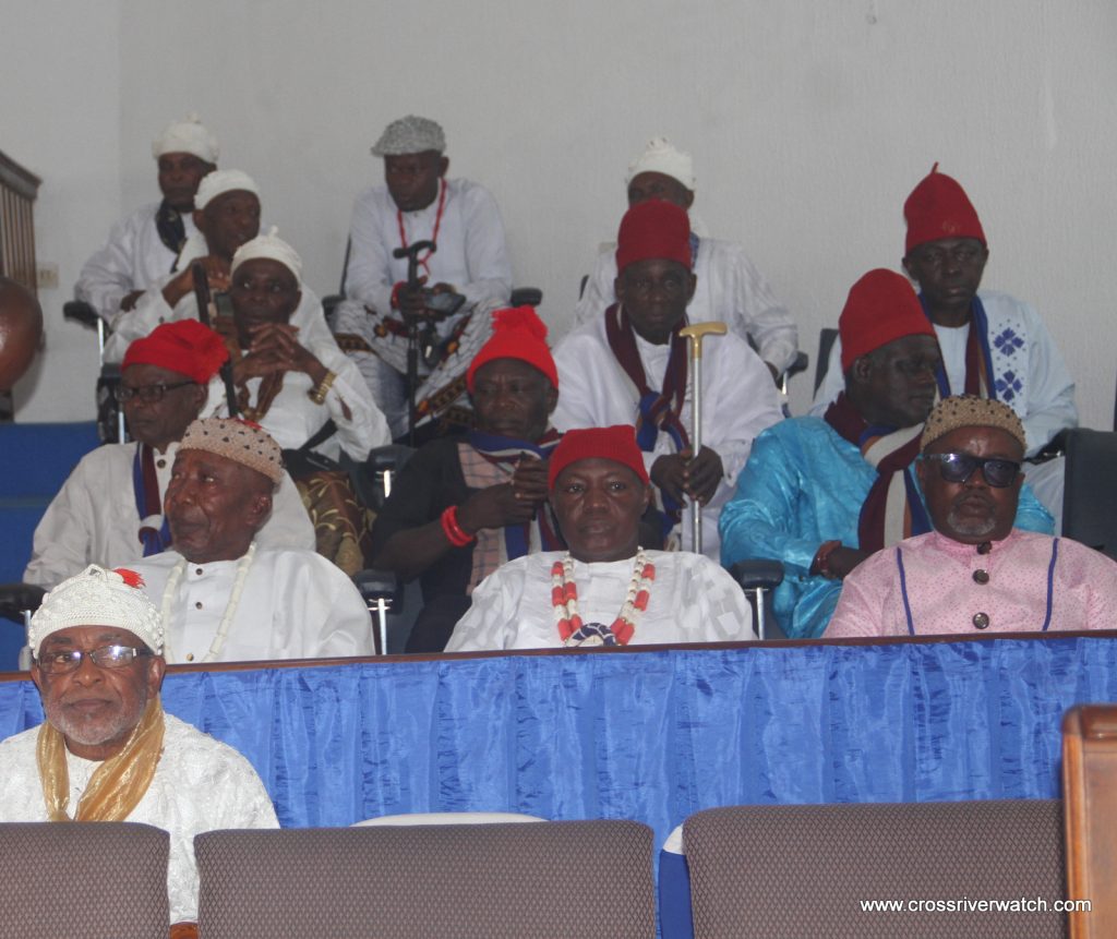 Paramon Ruler Governor Otu Presents Staff Of Office, Certificates To Akamkpa, Ikom ...