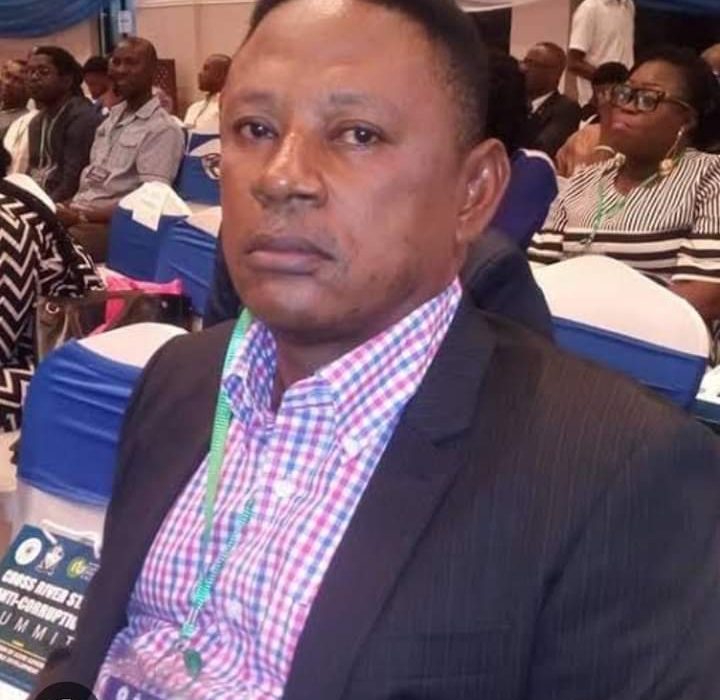 Dominic Kidzu served as Chief Press Secretary to Governor Donald Duke and later as the General Manager of the Cross River Newspaper Corporation (Nigerian Chronicle),