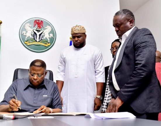 L-R: CRS Gov. Senator Bassey Otu; Chairman, CRSHA Cttee on Finance and Appropriation, Hon. Cyril Omini; Clerk, CRSHA, Barr. Margaret Ikposhi, and the Speaker of the CRSHA, Rt. Hon. Elvert Ayambem, during the signing of the 2024 supplementary budget into law at the temporary Governor's office, Calabar 26/7/2024. (Credit: GHC)