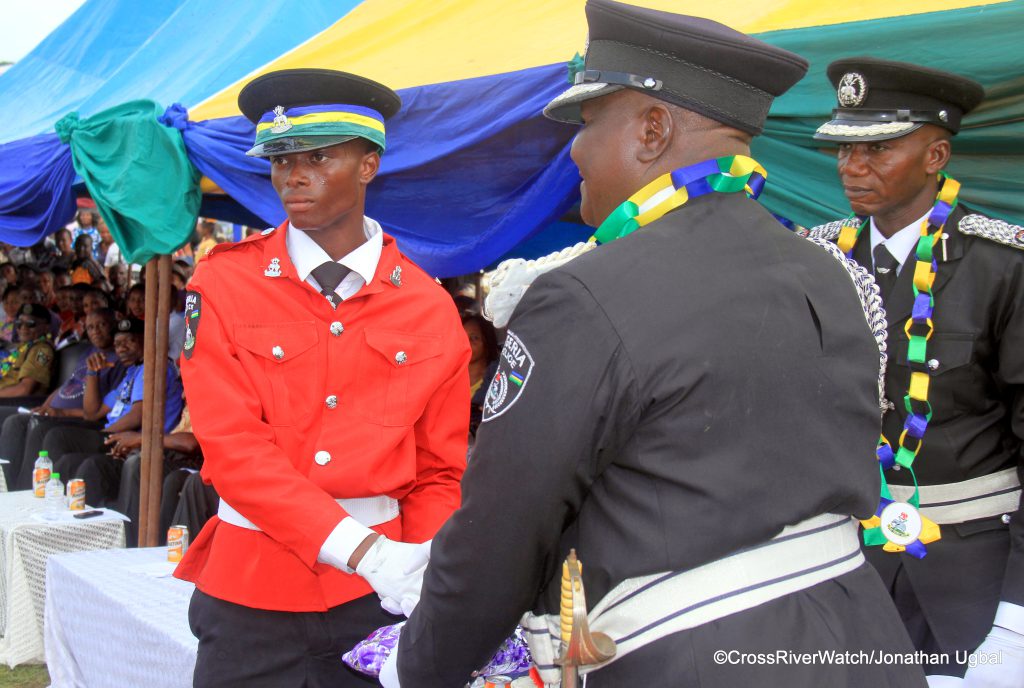 PC Ogazile Chinumeze Emmanuel, a native of Rivers State receives the award for "Most Resourceful Recruit" presented by AIG Mustapha Bala at the PTS Odukpani POP for Constables. 23/01/2025. (Credit: CrossRiverWatch/Jonathan Ugbal)